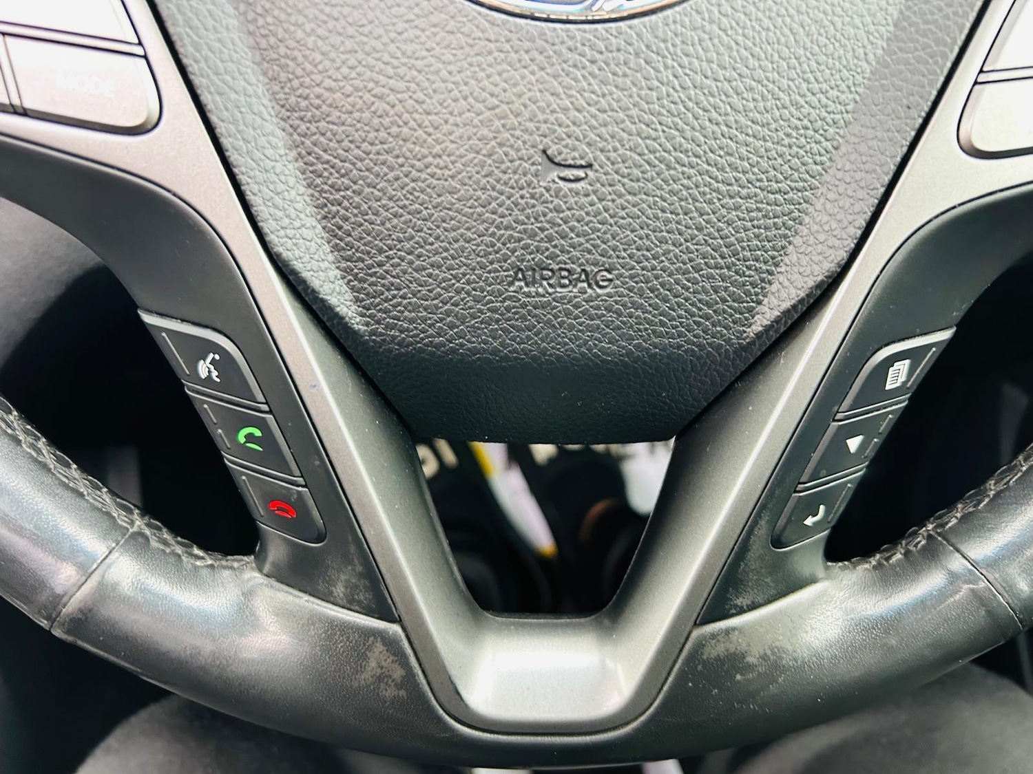 Used Hyundai Santa Fe 2015 for sale - 76456944: Photo 24