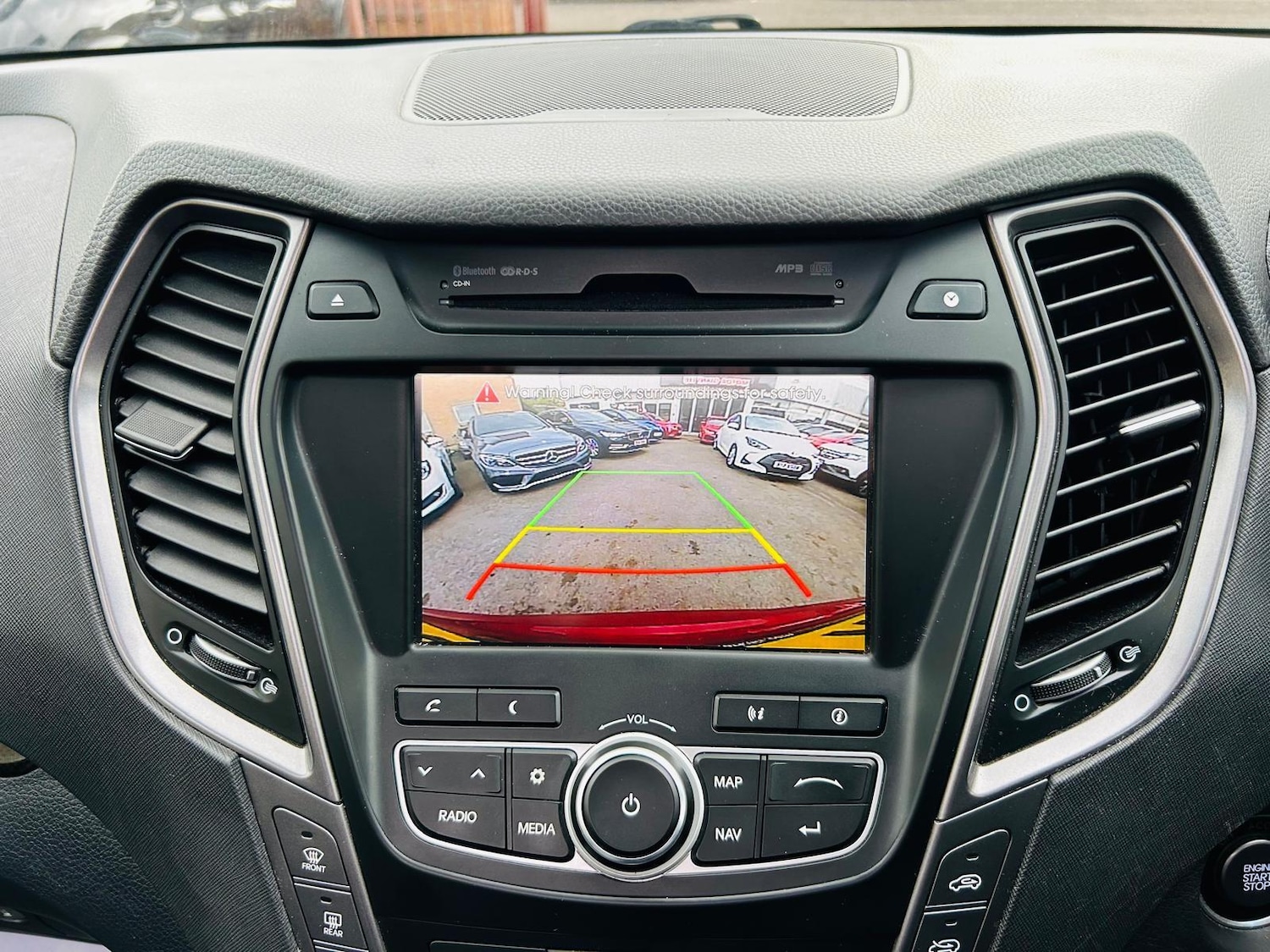 Used Hyundai Santa Fe 2015 for sale - 76456944: Photo 27