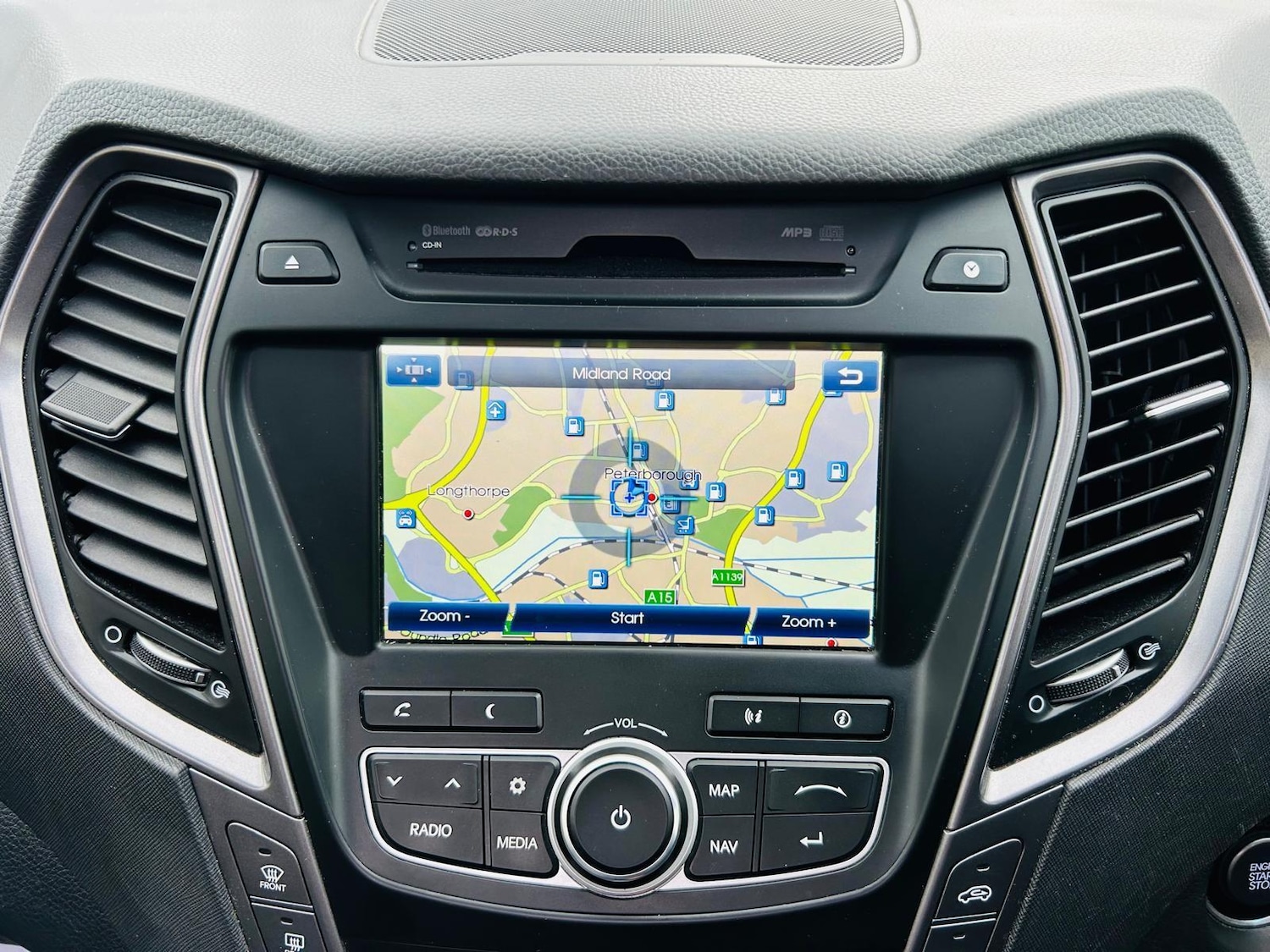 Used Hyundai Santa Fe 2015 for sale - 76456944: Photo 29