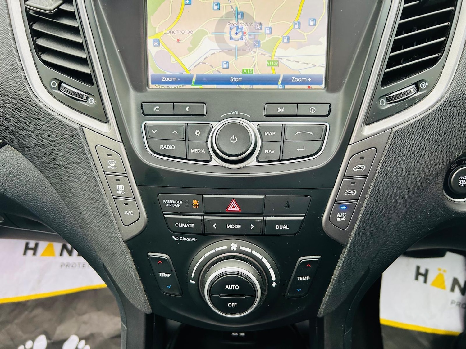 Used Hyundai Santa Fe 2015 for sale - 76456944: Photo 33