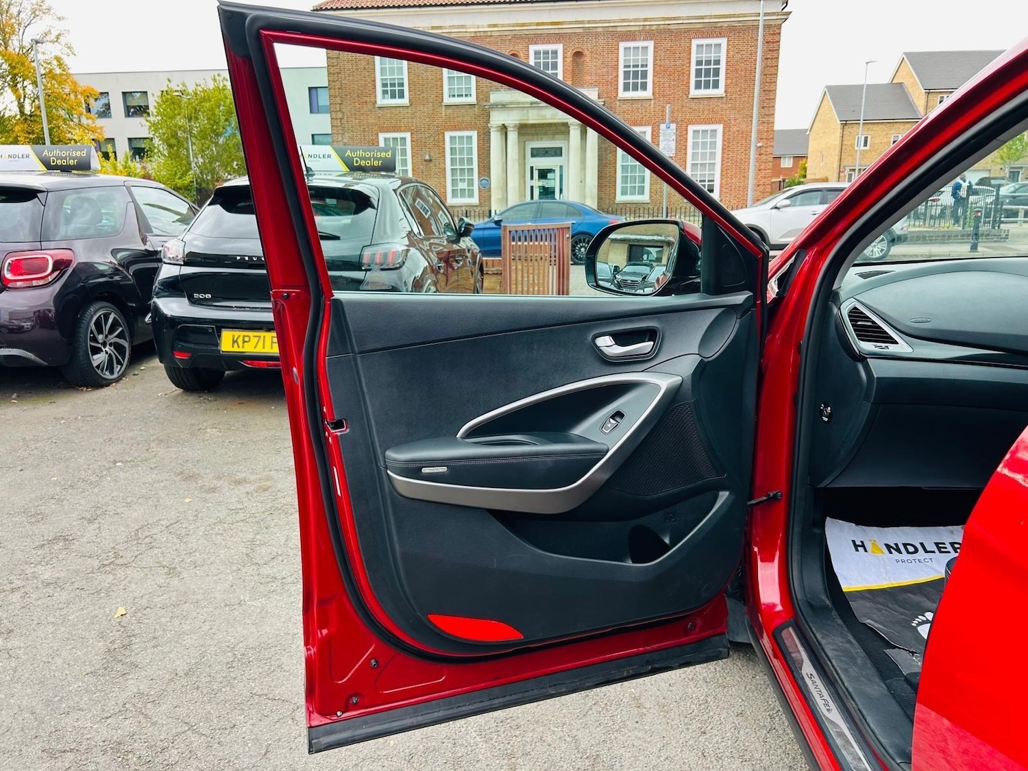 Used Hyundai Santa Fe 2015 for sale - 76456944: Photo 37