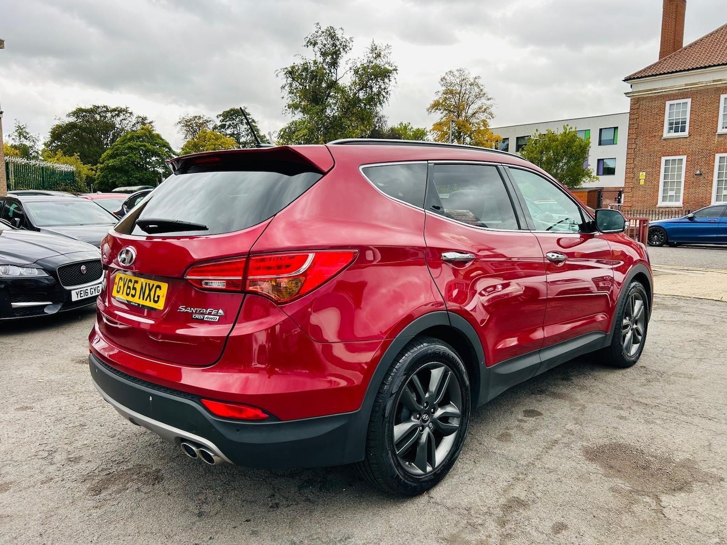 Used Hyundai Santa Fe 2015 for sale - 76456944: Photo 4