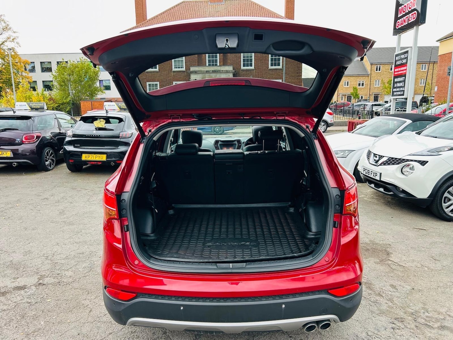 Used Hyundai Santa Fe 2015 for sale - 76456944: Photo 46