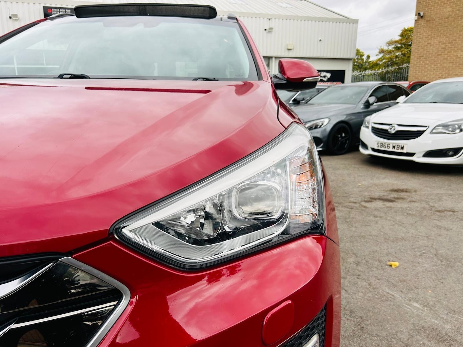 Used Hyundai Santa Fe 2015 for sale - 76456944: Photo 8