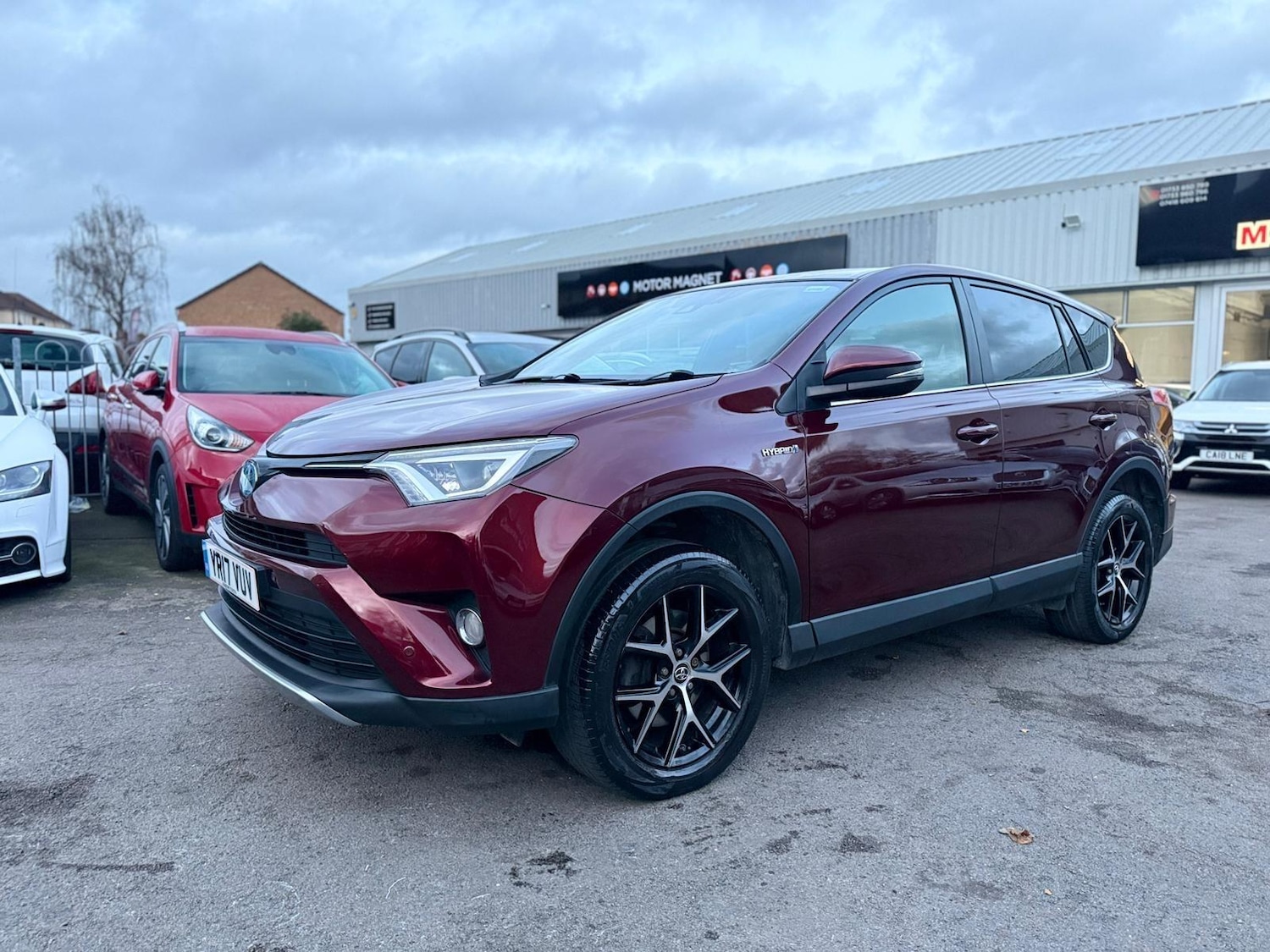 Used Toyota RAV4 2017 for sale - 76913918: Photo 1