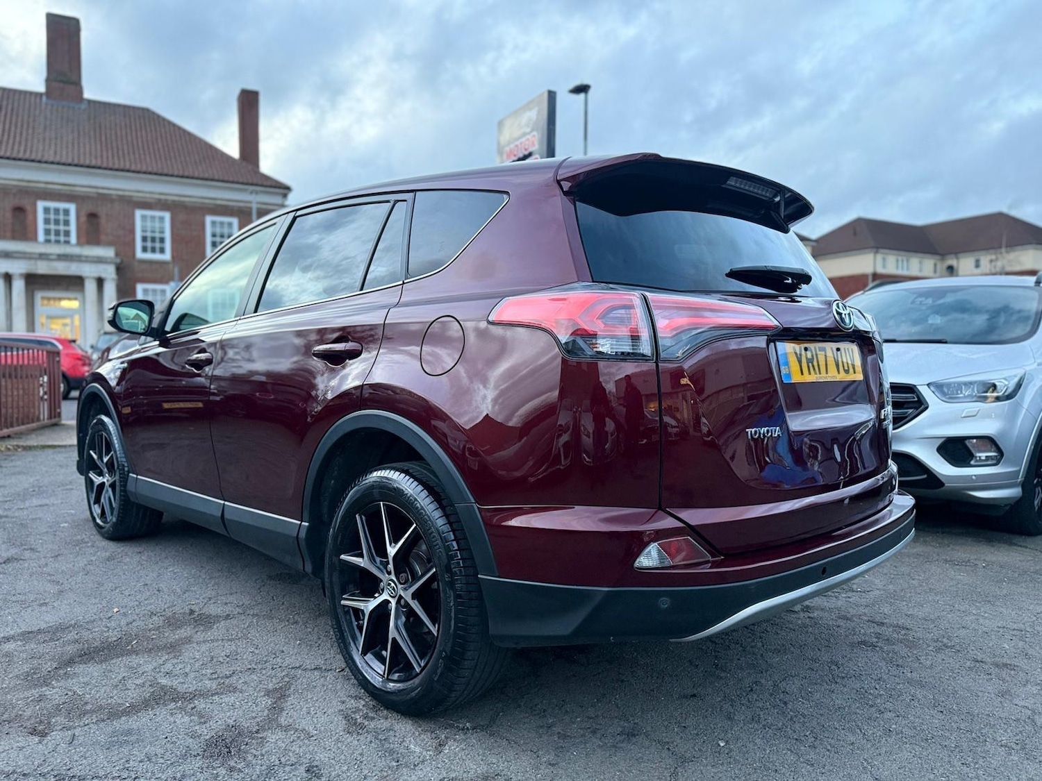 Used Toyota RAV4 2017 for sale - 76913918: Photo 16
