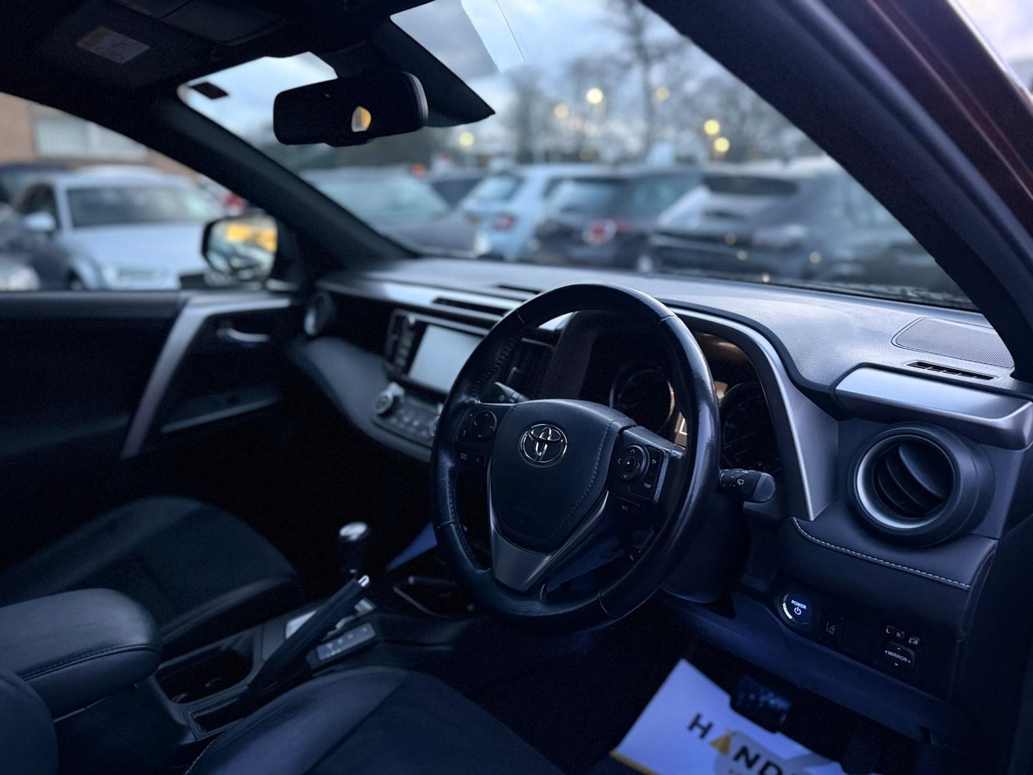 Used Toyota RAV4 2017 for sale - 76913918: Photo 28