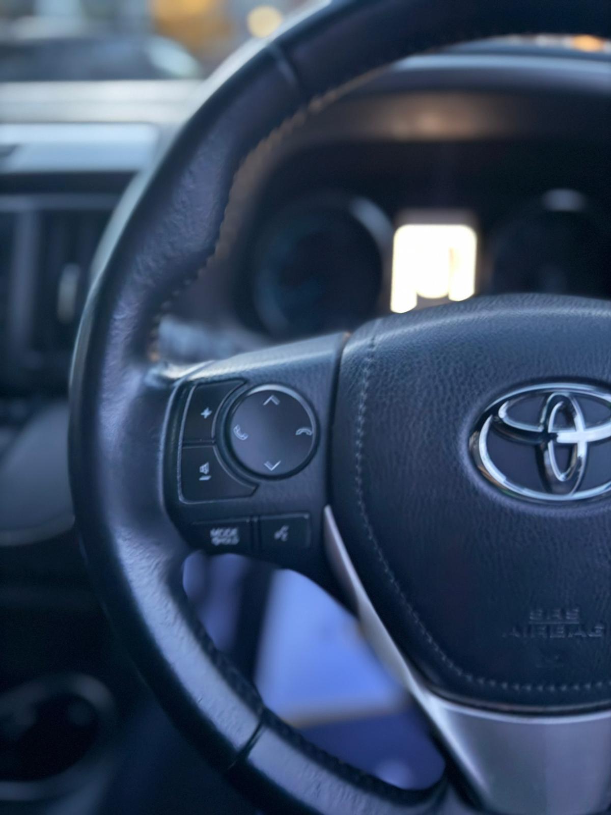 Used Toyota RAV4 2017 for sale - 76913918: Photo 31