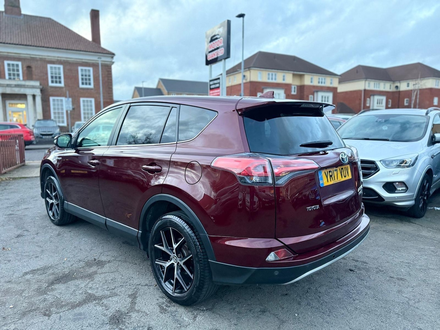 Used Toyota RAV4 2017 for sale - 76913918: Photo 4