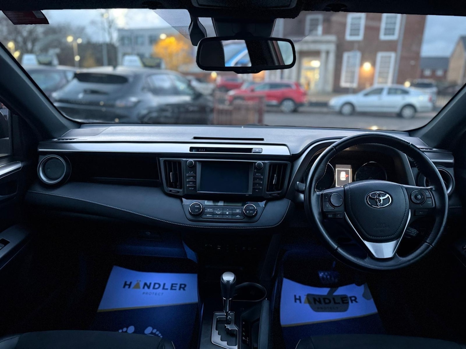 Used Toyota RAV4 2017 for sale - 76913918: Photo 41