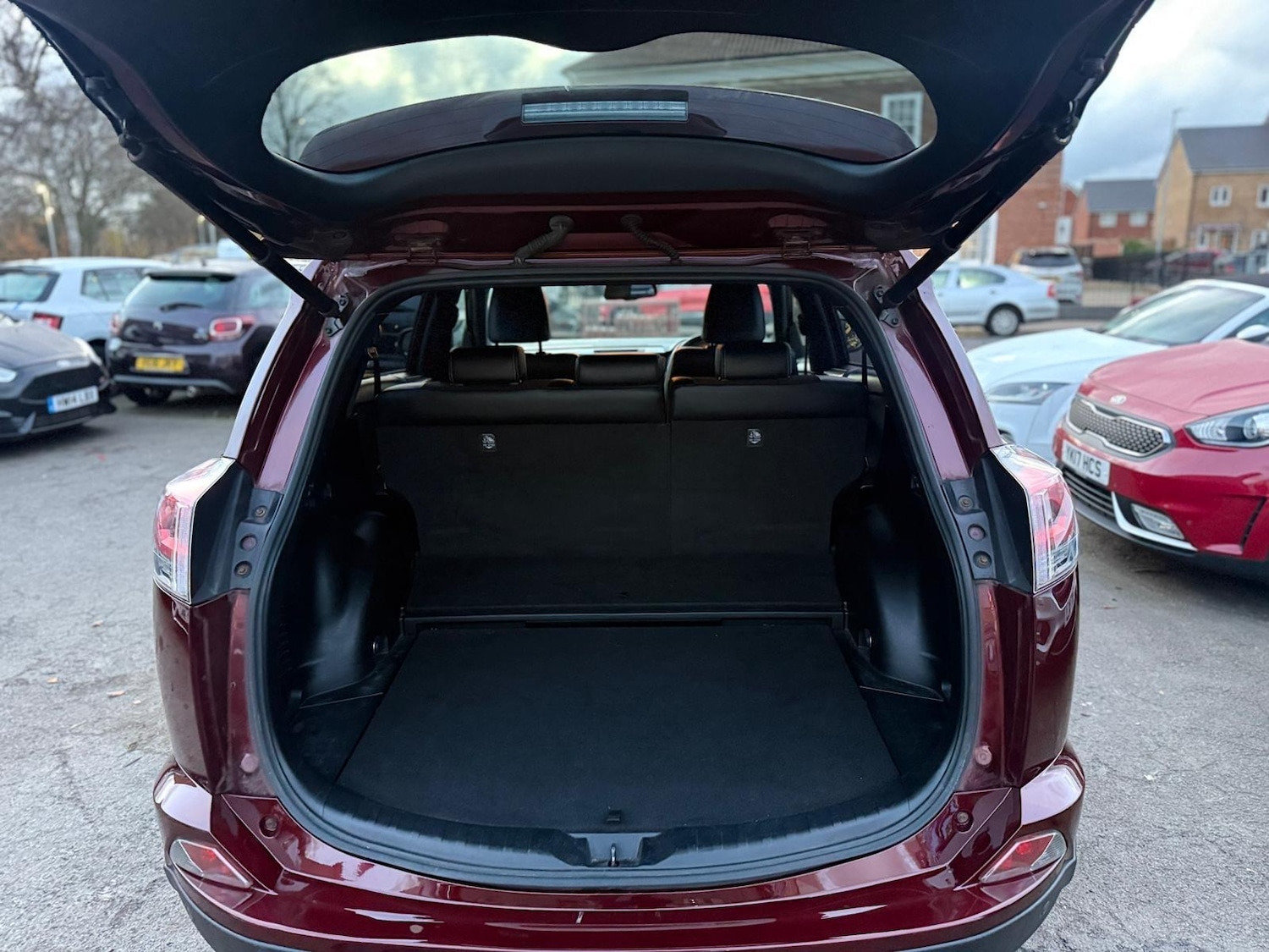 Used Toyota RAV4 2017 for sale - 76913918: Photo 50