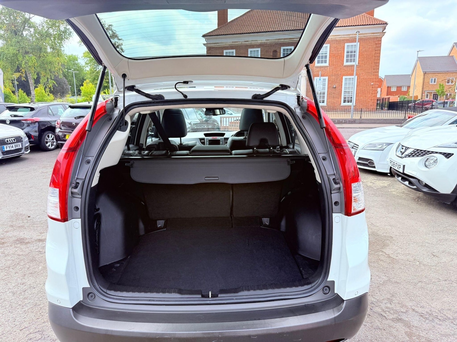Used Honda CR-V 2014 for sale - 76020410: Photo 56