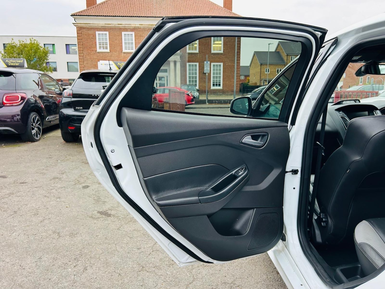 Used Ford Focus 2015 for sale - 76307173: Photo 40