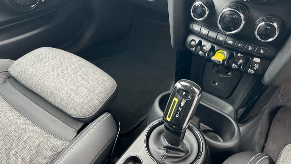 Used MINI Hatch 2021 for sale - 76479763: Photo 31