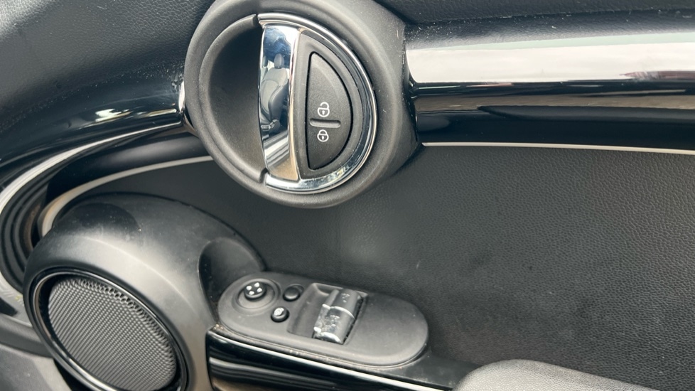 Used MINI Hatch 2021 for sale - 76479763: Photo 32