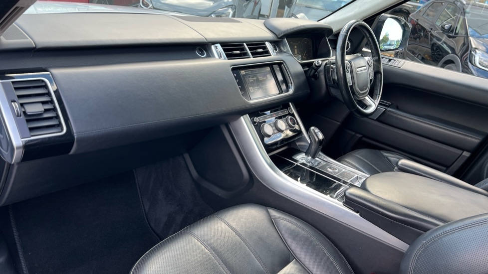 Used Land Rover Range Rover Sport 2015 for sale - 76575180: Photo 10