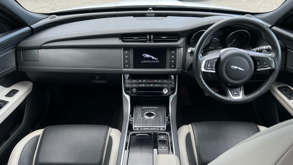 Used Jaguar XF 2017 for sale - 76007933: Photo 11