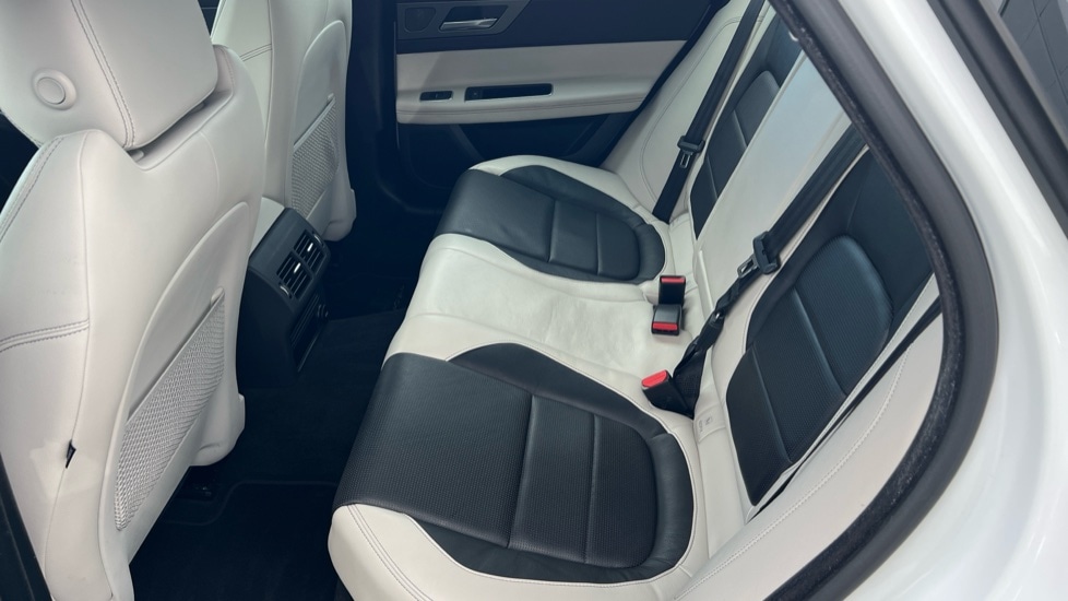 Used Jaguar XF 2017 for sale - 76007933: Photo 14