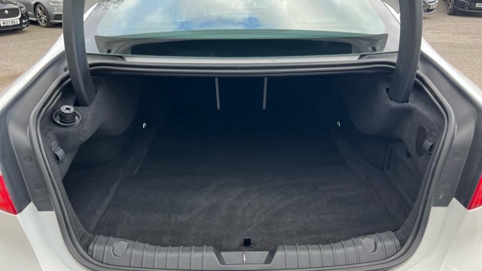 Used Jaguar XF 2017 for sale - 76007933: Photo 15