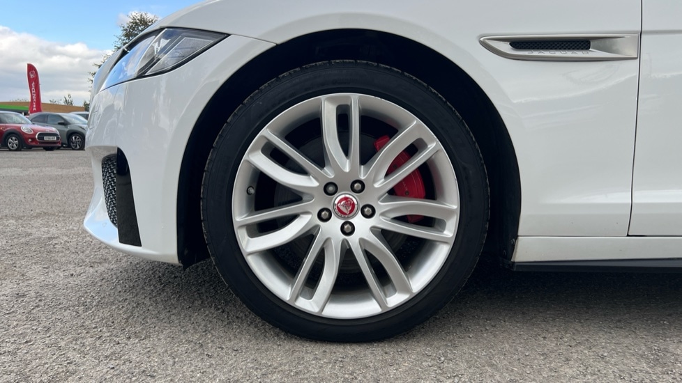 Used Jaguar XF 2017 for sale - 76007933: Photo 17