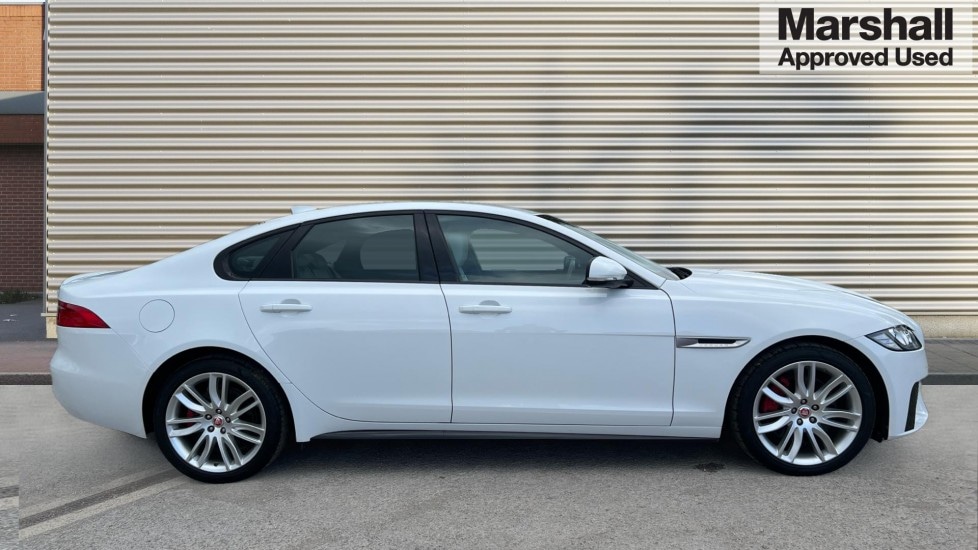 Used Jaguar XF 2017 for sale - 76007933: Photo 2