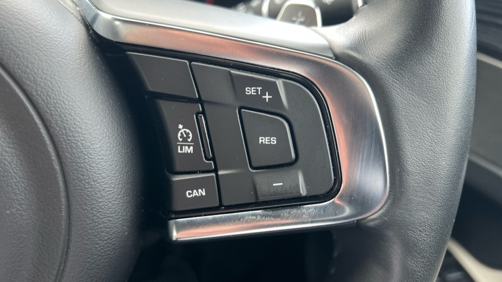 Used Jaguar XF 2017 for sale - 76007933: Photo 22