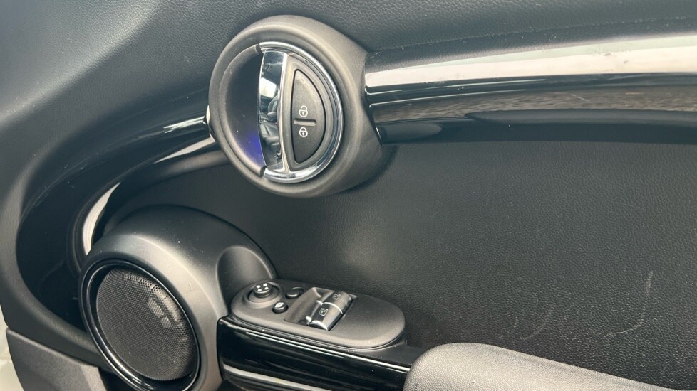 Used MINI Hatch 2020 for sale - 76709509: Photo 30