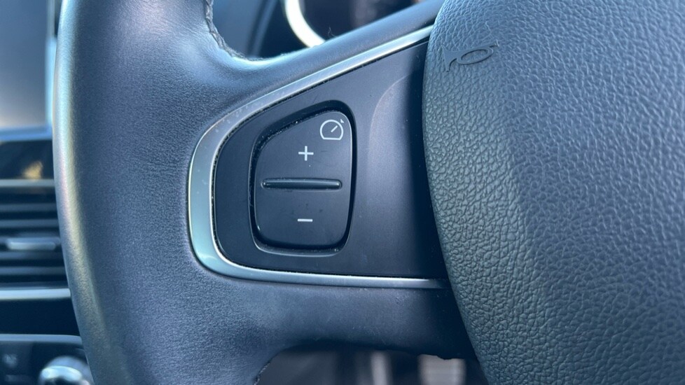 Used Renault Clio 2017 for sale - 76161448: Photo 23