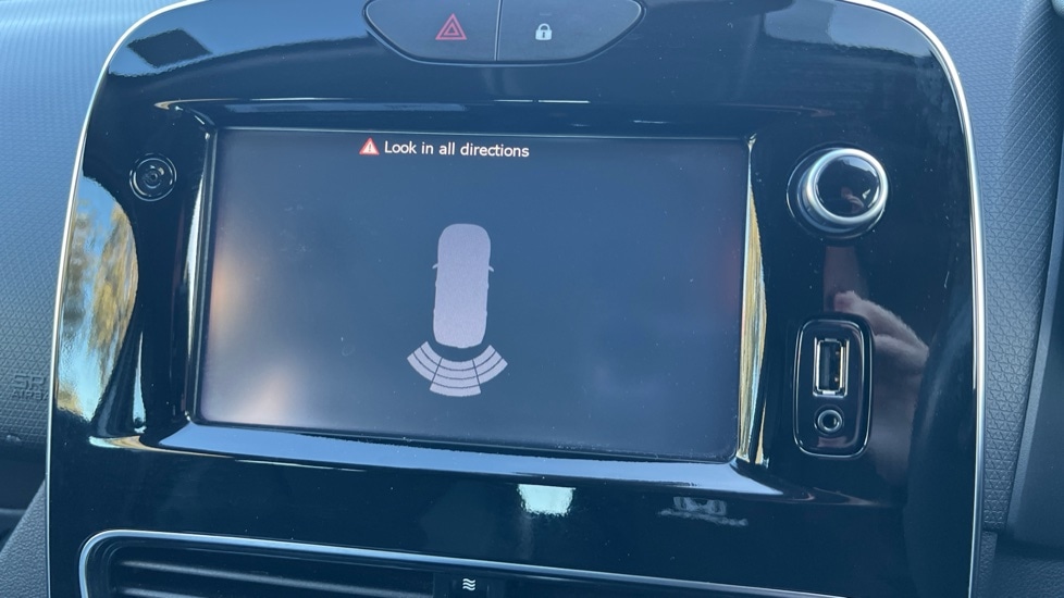 Used Renault Clio 2017 for sale - 76161448: Photo 26