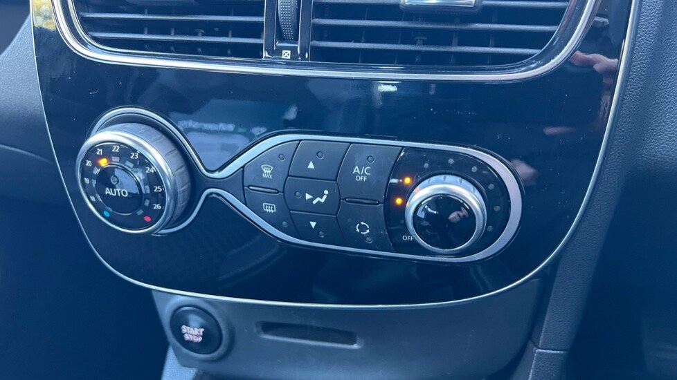 Used Renault Clio 2017 for sale - 76161448: Photo 34