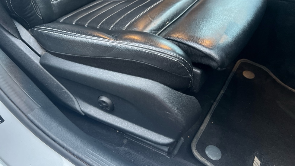 Used Mercedes-Benz C Class 2020 for sale - 76660716: Photo 32