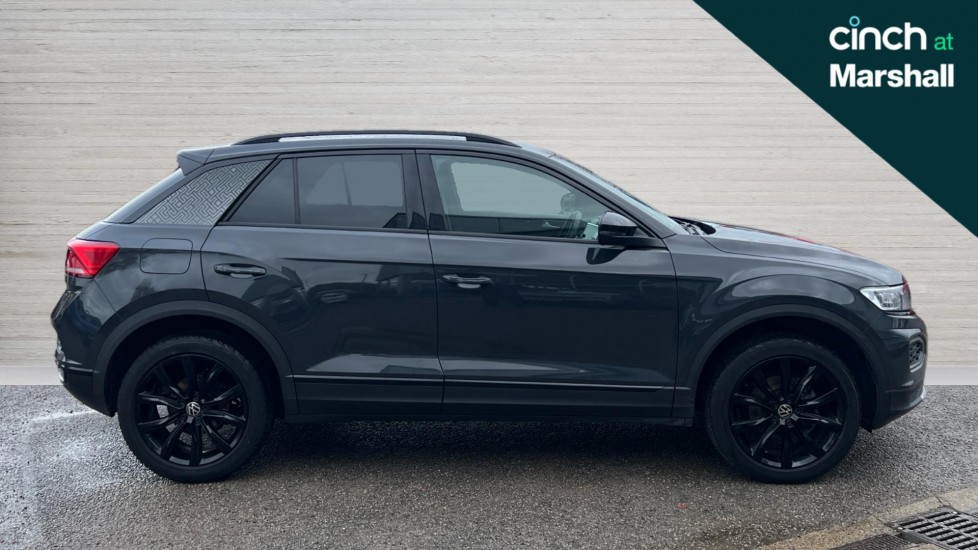 Used Volkswagen T-Roc 2020 for sale - 76709510: Photo 2