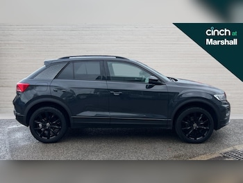 Used Volkswagen T-Roc 2020 for sale - 76709510: Photo