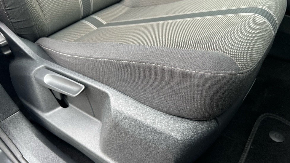 Used Volkswagen T-Roc 2020 for sale - 76709510: Photo 32