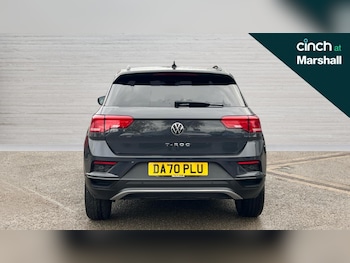 Used Volkswagen T-Roc 2020 for sale - 76709510: Photo