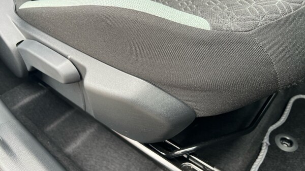 Used Toyota Aygo X 2025 for sale - 75734902: Photo 32