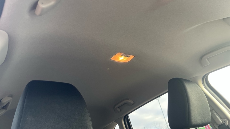 Used Honda Jazz 2019 for sale - 76933176: Photo 30