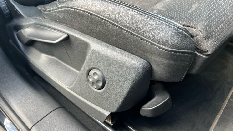 Used Audi Q5 2020 for sale - 75910522: Photo 32