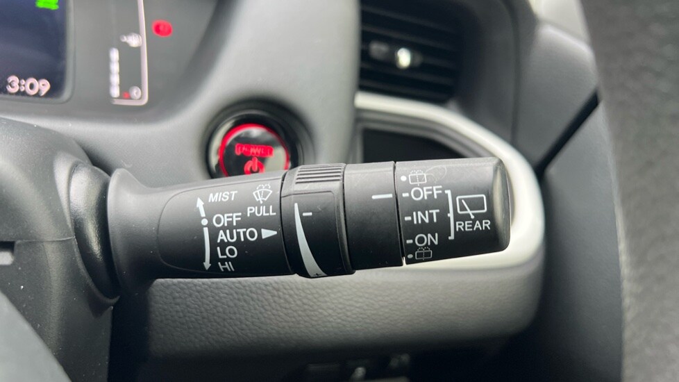 Used Honda Jazz 2021 for sale - 76124772: Photo 24