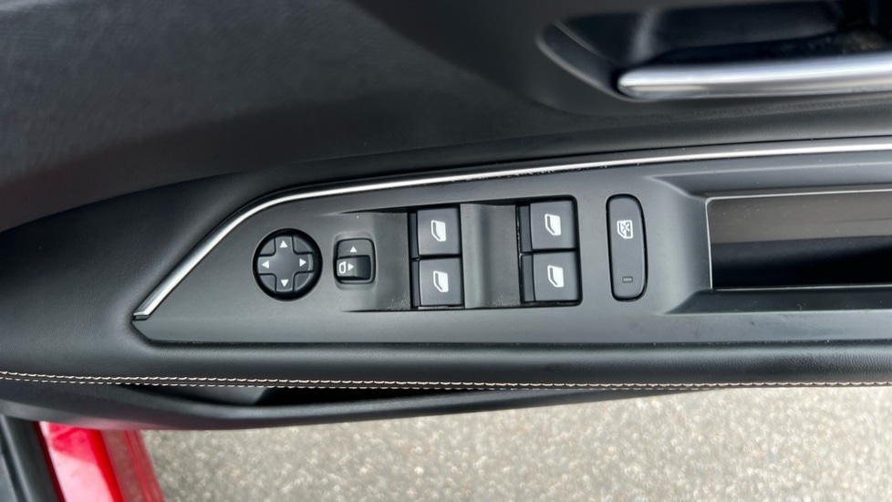 Used Peugeot 3008 2018 for sale - 76438011: Photo 29