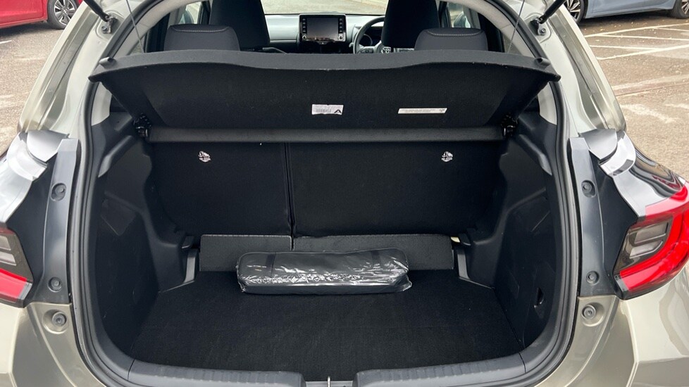 Used Toyota Yaris 2025 for sale - 76479884: Photo 15