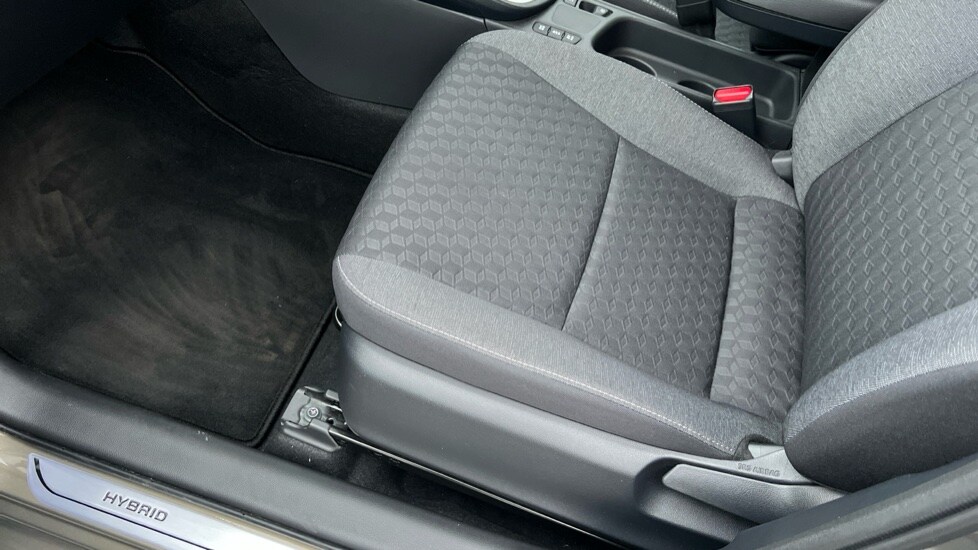 Used Toyota Yaris 2025 for sale - 76479884: Photo 32