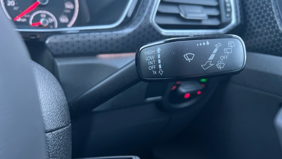 Used Volkswagen T-Cross 2020 for sale - 76731531: Photo 24