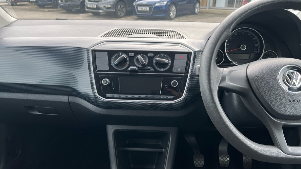 Used Volkswagen up! 2018 for sale - 76124355: Photo 12