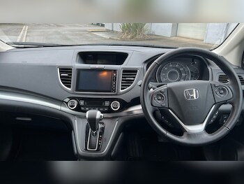 Used Honda CR-V 2018 for sale - 76960068: Photo