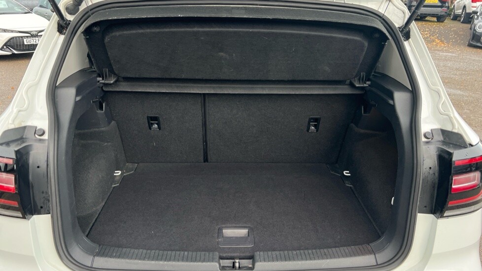 Used Volkswagen T-Cross 2023 for sale - 76539901: Photo 15