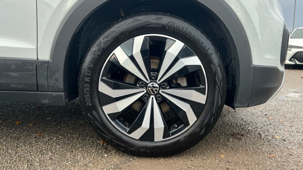 Used Volkswagen T-Cross 2023 for sale - 76539901: Photo 20