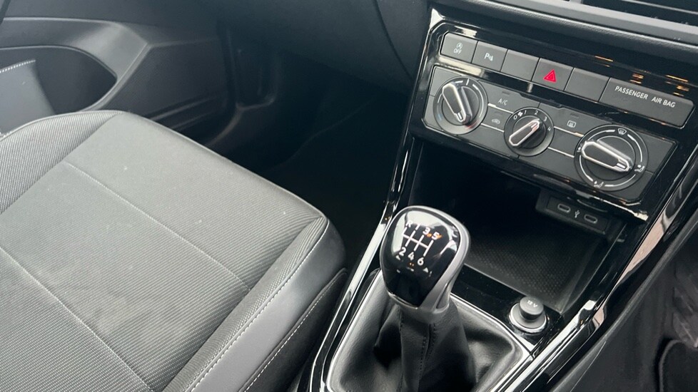 Used Volkswagen T-Cross 2023 for sale - 76539901: Photo 31