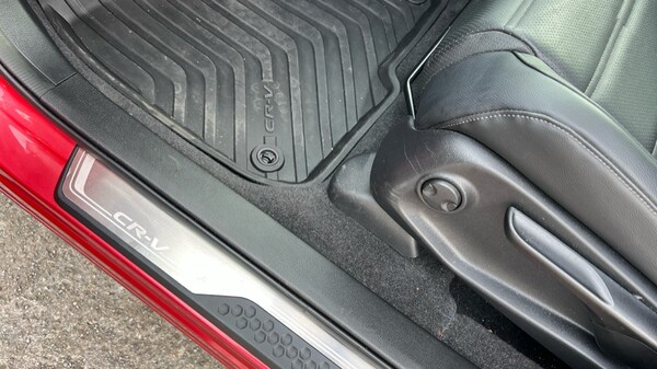 Used Honda CR-V 2021 for sale - 76104111: Photo 37