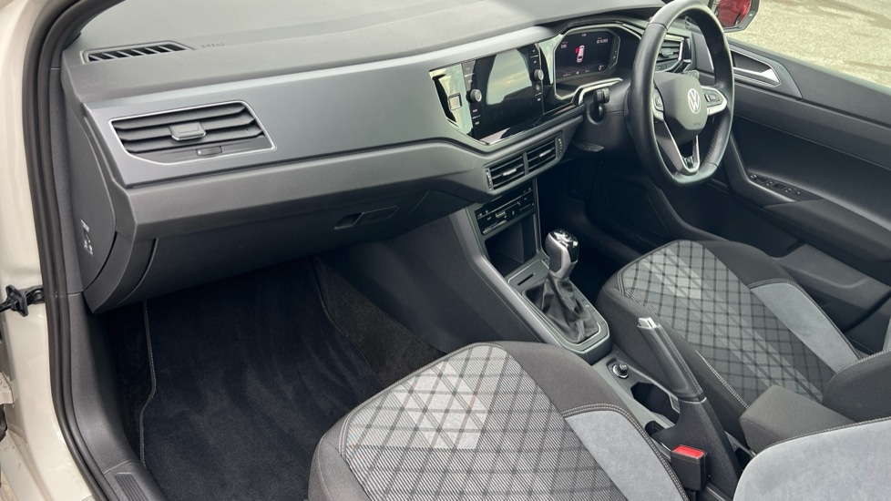 Used Volkswagen Polo 2024 for sale - 76124423: Photo 10